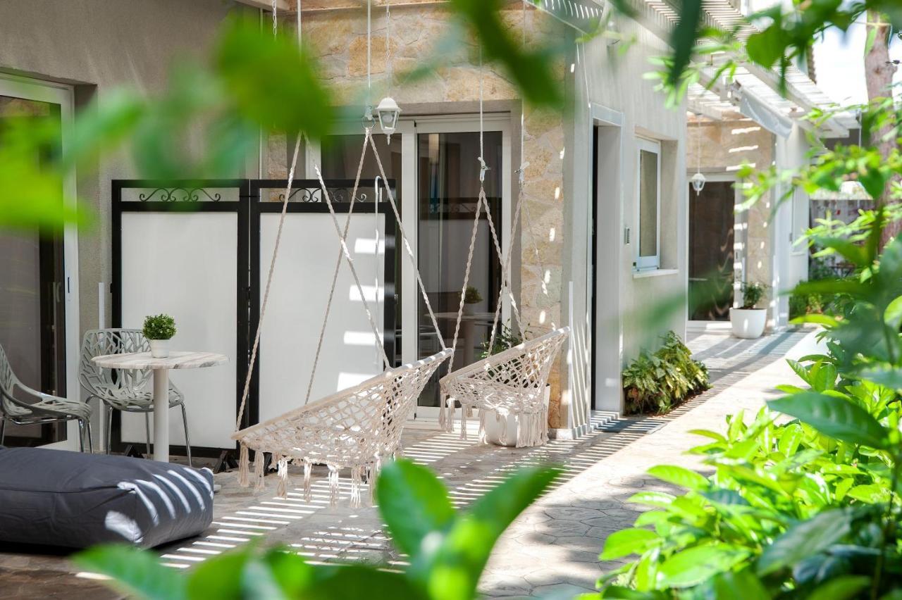 Alekos Luxury Suites Free 24H Transportation From - To Airport Artemida  Ngoại thất bức ảnh