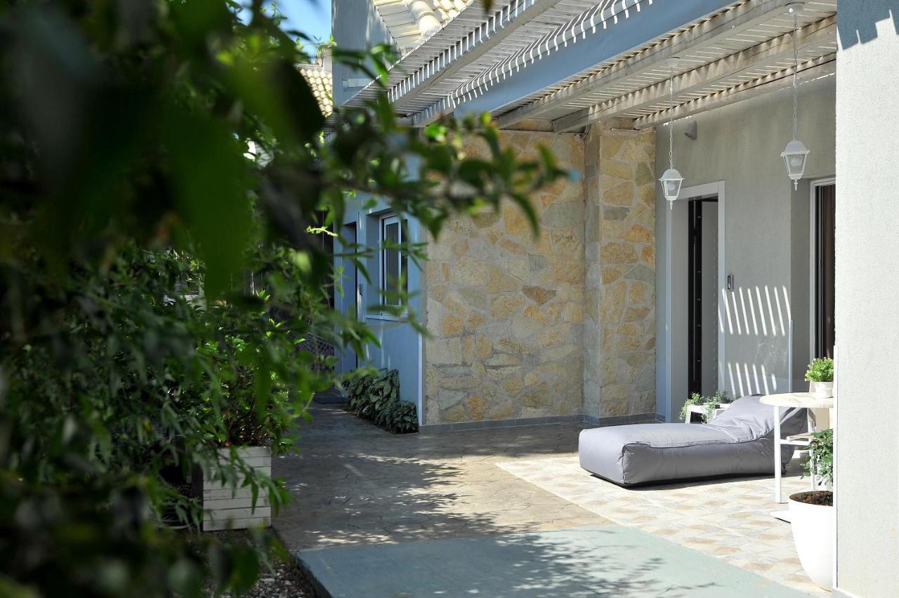 Alekos Luxury Suites Free 24H Transportation From - To Airport Artemida  Ngoại thất bức ảnh