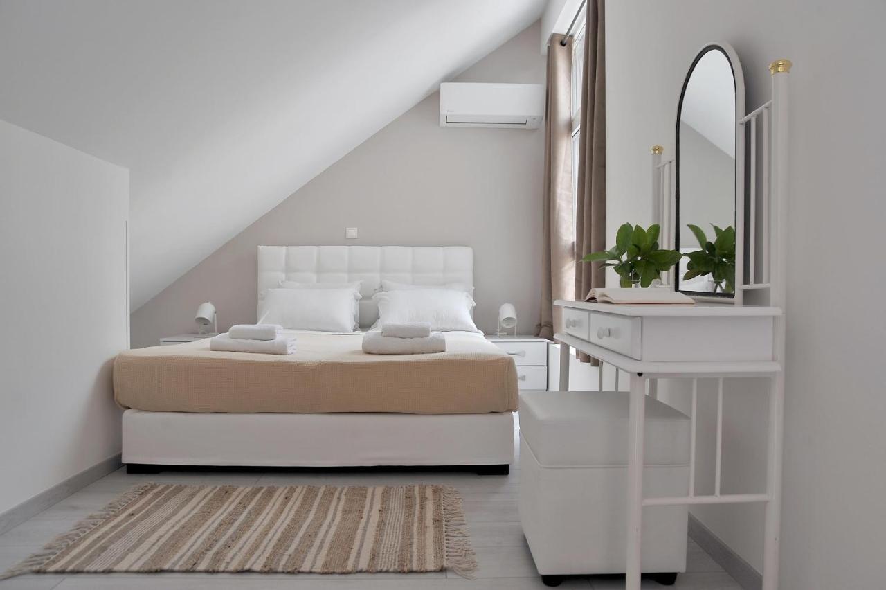 Alekos Luxury Suites Free 24H Transportation From - To Airport Artemida  Ngoại thất bức ảnh