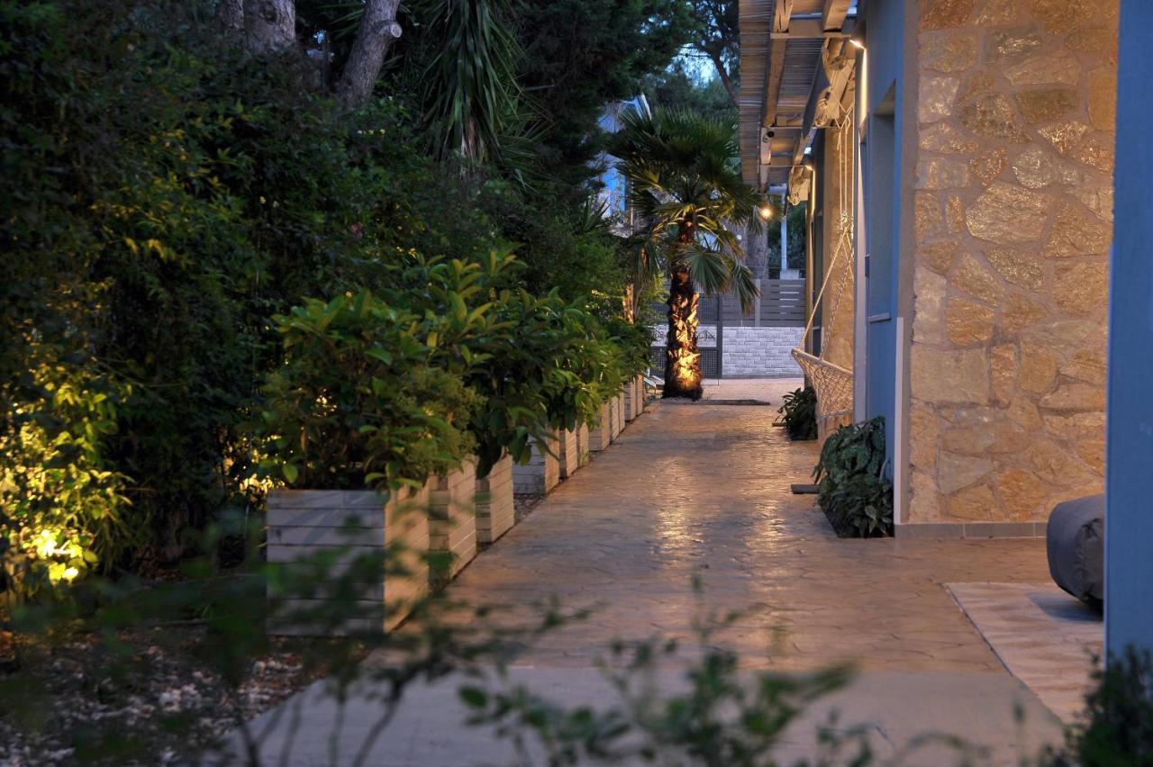 Alekos Luxury Suites Free 24H Transportation From - To Airport Artemida  Ngoại thất bức ảnh