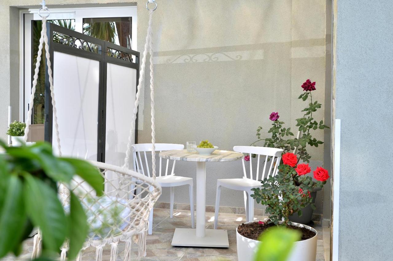 Alekos Luxury Suites Free 24H Transportation From - To Airport Artemida  Ngoại thất bức ảnh