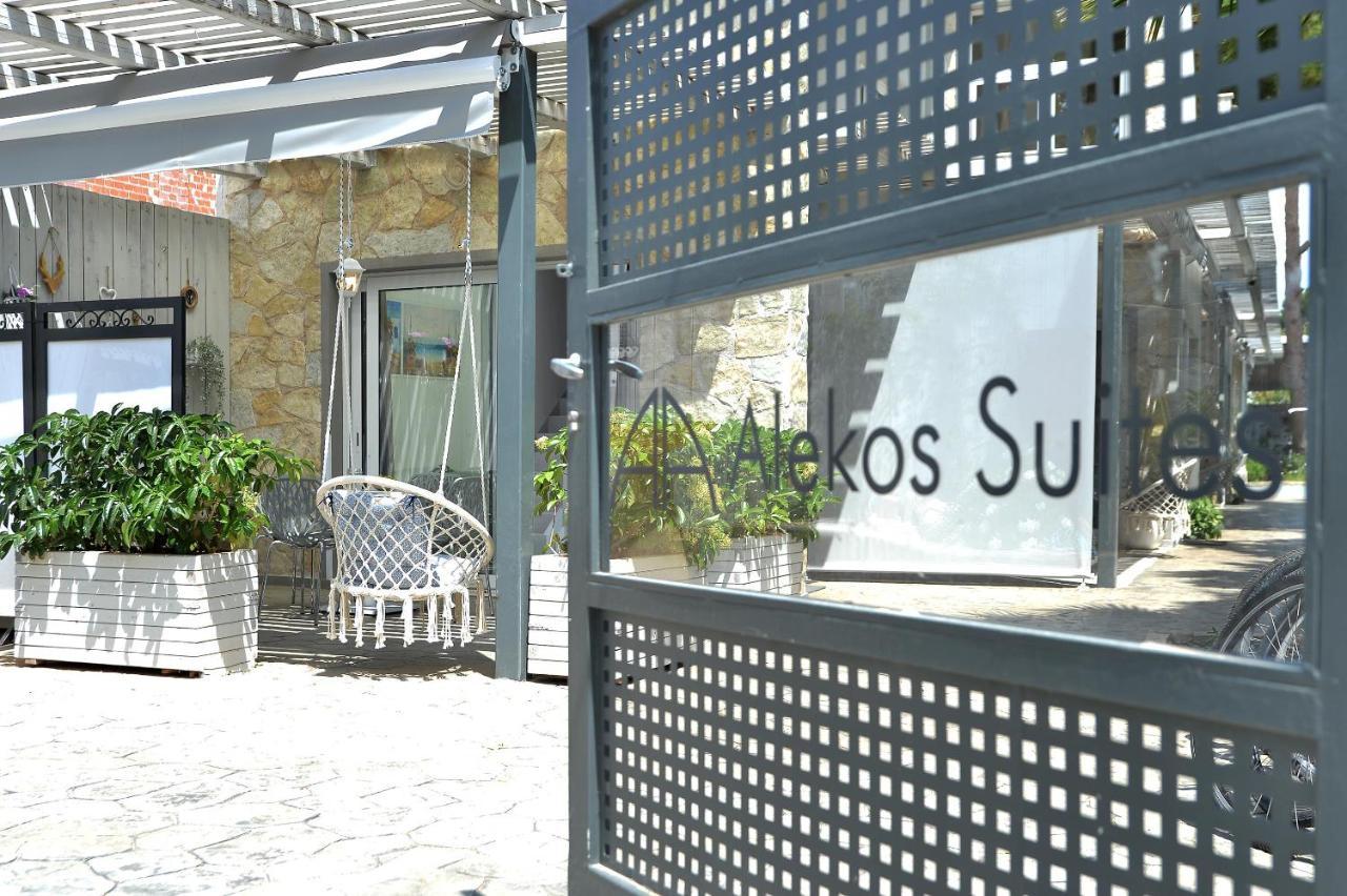 Alekos Luxury Suites Free 24H Transportation From - To Airport Artemida  Ngoại thất bức ảnh